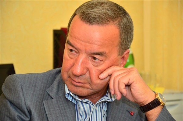 Народный депутат от Горловки Анатолий Гончаров считает, что  оппозиция должна прекратить позорить страну