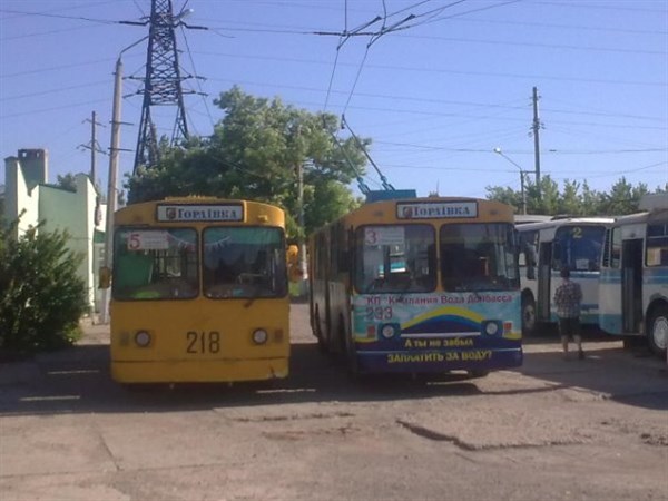В Горловском ТТУ хотят продать на металл 2 трамвая и 2 троллейбуса, чтобы заплатить кредит 