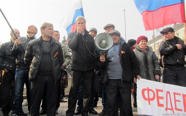 Сепаратисты на районе. Кремль меняет тактику на Юго-востоке
