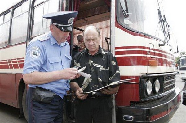Осторожно, на улицах автобусы! Горловские гаишники проведут операцию «Автобус-2013»