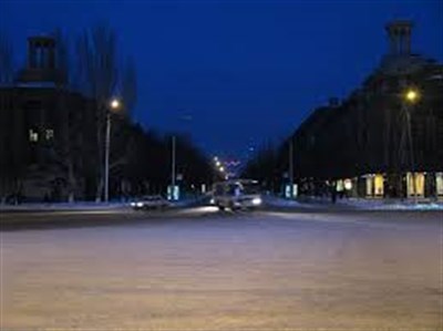 Жительница Горловки показала вечерний город в преддверии Нового года