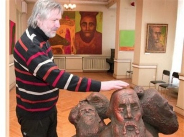 В Интернете появился 3D-тур по мастерской горловского скульптора Петра Антыпа (ВИДЕО) 