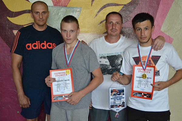 Горловские боксеры вернулись из Краснодарского края с медалями