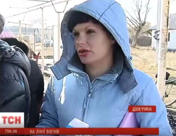В Зайцево осколком ранило местного жителя: жизнь поселка глазами украинских журналистов (ВИДЕО)