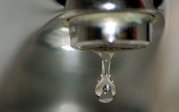 Безводный день: 9 октября горловчан призывают запастись питьевой водой