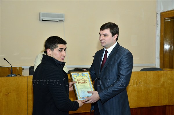 Участник рейтинга "Топ-20 олимпийских надежд Горловки" Тигран Симонян стал мастером спорта международного класса по боксу