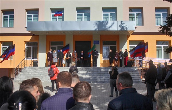 В Горловке открыли детскую поликлинику. После артобстрела там не принимали пациентов