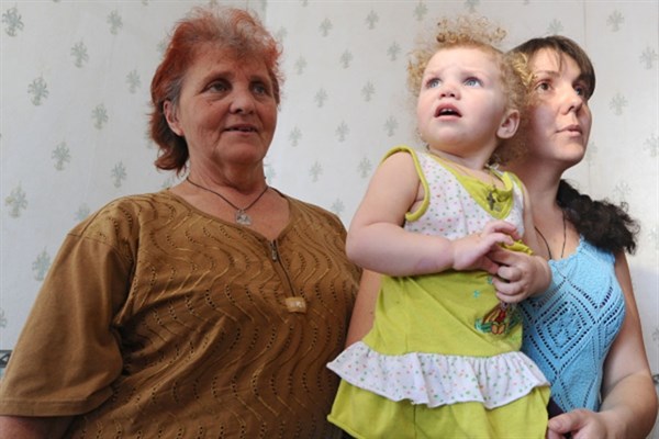 Больше некуда бежать: как чиновники Новосибирска выселяют на улицу детей-беженцев с Украины