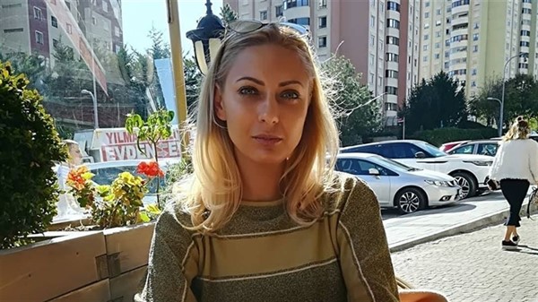 Я потеряла все: горловчанка-переселенка рассказала, что спасло ей жизнь при взрыве дома на Позняках в Киеве
