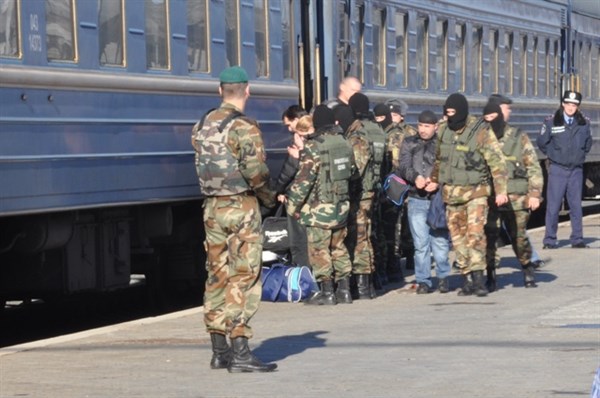 В Донецке следили за горловским оппозиционером и в итоге сняли его с поезда на Киев 