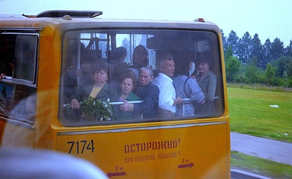 Как горловчанам еще можно выехать из города?  От железнодорожной станции Никитовка ежедневно ездят автобусы в Артемовск 