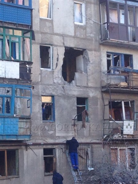 Горловка: фотографии разрушений 5-го квартала и центра города 