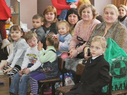 В Горловке торжественно отметили первый год работы Центра социальной реабилитации для детей-инвалидов 