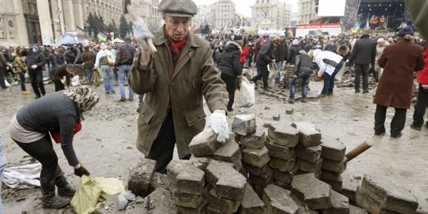 Прокуратура не выявила ни одного случая удержания из зарплаты на "восстановление Майдана"