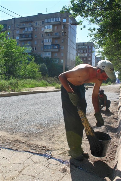 В Горловке заканчивают ремонт межквартальных дорог в жилмассиве «Строителей"