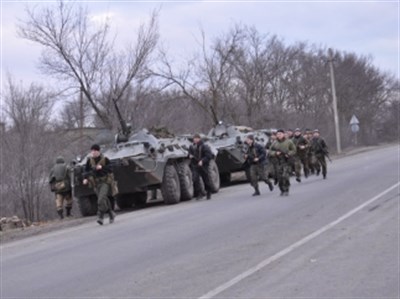 К границам Украины прибыла военная элита России: 1100 военных и 120 единиц бронетехники