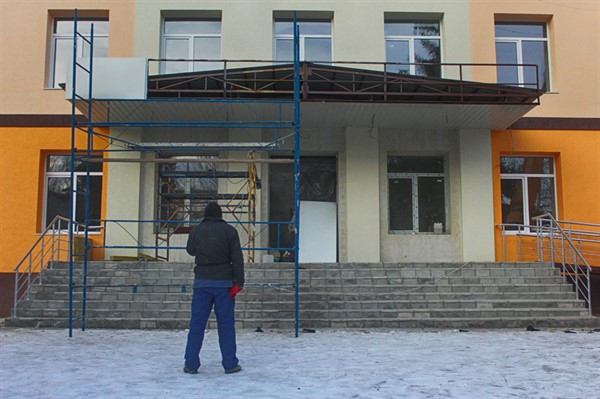 Детская поликлиника Горловки: какие работы по восстановлению выполнены и как выглядят кабинеты врачей