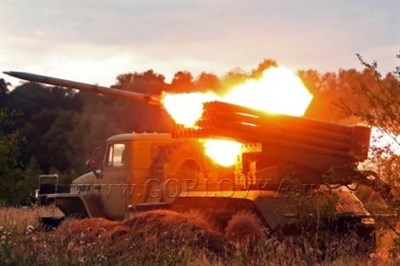 В Горловке обстреляно танковое подразделение российской армии и взорвано хранилище боезапасов