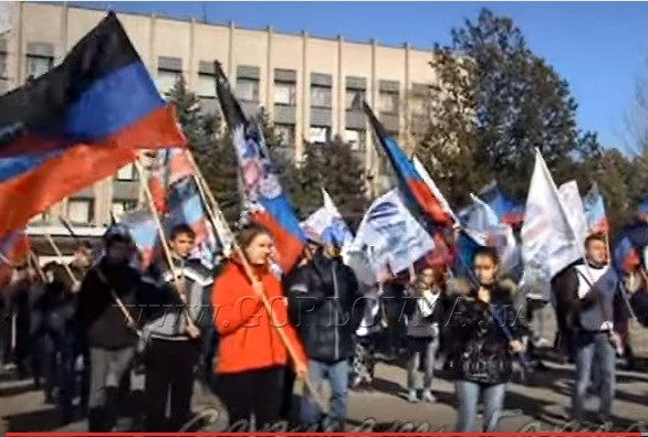 В Горловке отметили день флага непризнанной "ДНР"