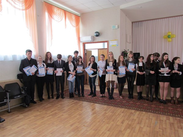 Юные журналисты Горловки завоевали 16 дипломов во Всеукраинских конкурсах (ФОТО)