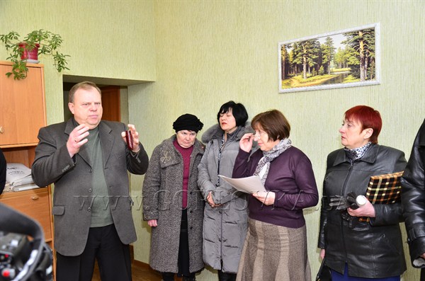 Забастовка: коллектив Горловской СЕЗ взбунтовался против назначения нового директора, и ищет защиты у губернатора Донецкой области