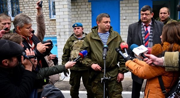 Захарченко в Горловке: главарю «ДНР» показали дом, в котором выдадут квартиры семьям, чье жилье пострадало во время обстрелов 