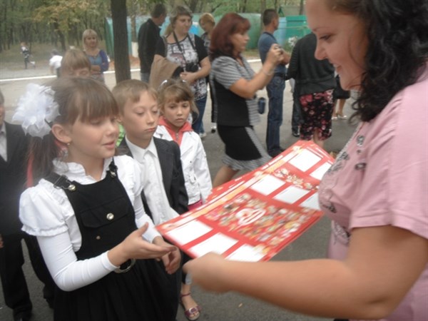 В парке культуры им. Горького прошла развлекательная программа для учащихся горловских школ 
