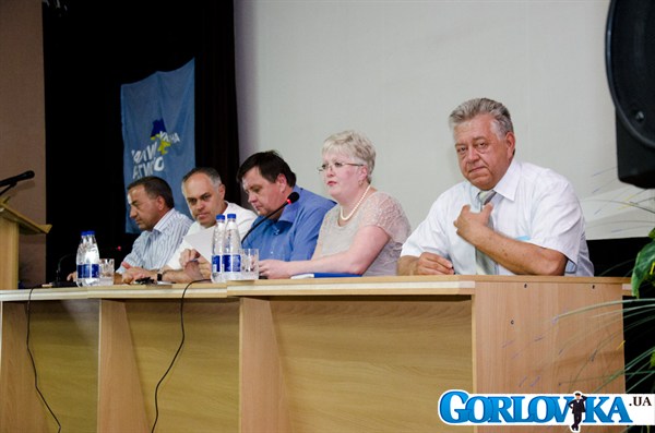 Опустили планку: регионалы Горловки планируют набрать на парламентских выборах 55% голосов