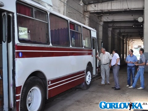 Чужие здесь не ездят: предприниматели из других городов не пожелали бороться за маршруты в Горловке 