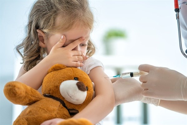 В Украине хотят прививать детей от коронавируса с пяти лет. Уже с нынешней весны