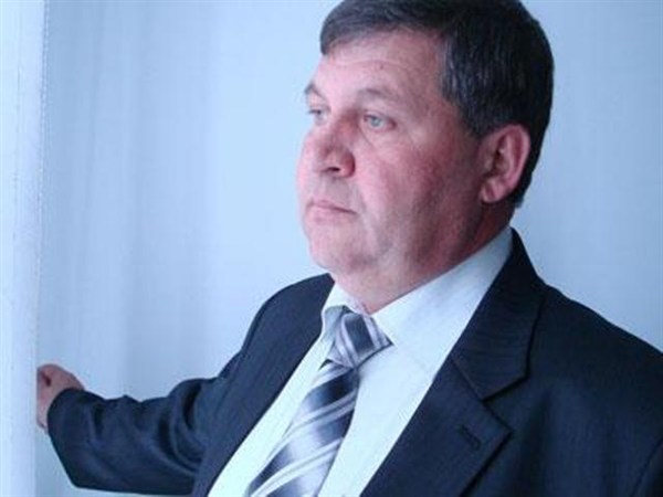 День выборов с Gorlovka.ua: кандидат Владимир Проценко нашел фальшивые бюллетени в 52-м округе