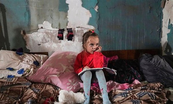 Россияне вывозят из оккупированного Мариуполя детей, оставшихся без родителей