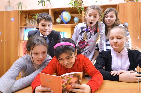 Горловские школьники могут возобновить занятия с 23 февраля, а с детскими садами вопрос не решен