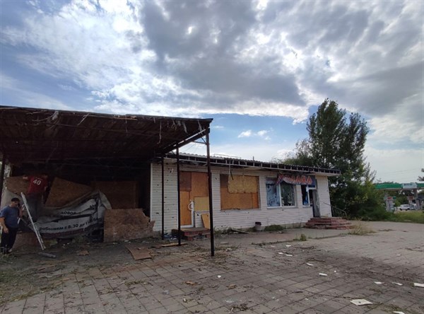 В Горловке разрушена общеобразовательная школа №8 и частично рынок "Александрия" 