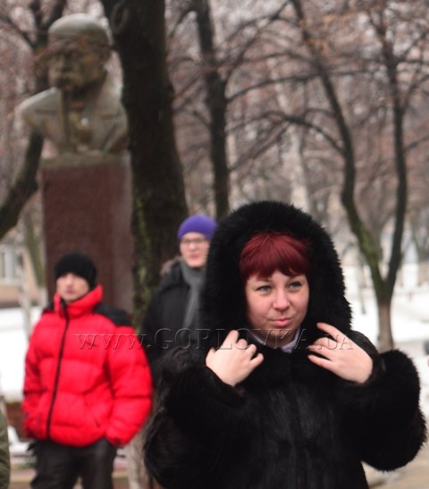 Организатор Антимайдана возле памятника Шевченко считает, что у евромайдановцев не возникнет больше желания устраивать митинги в Горловке