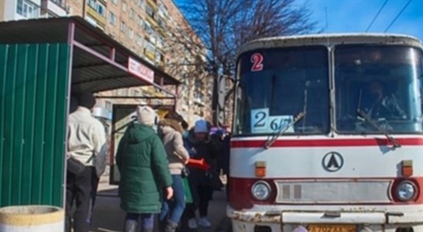 С первого января в Горловке изменится время работы городского транспорта