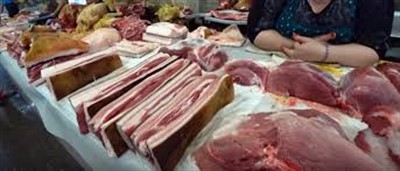 Обзор цен на рынке Текстильщик в Донецке: клубника по 350 рублей, свинина от 230 (ВИДЕО)
