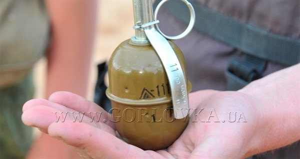 В Горловке у подростка обнаружили гранату, которую ему подарил знакомый сверстник
