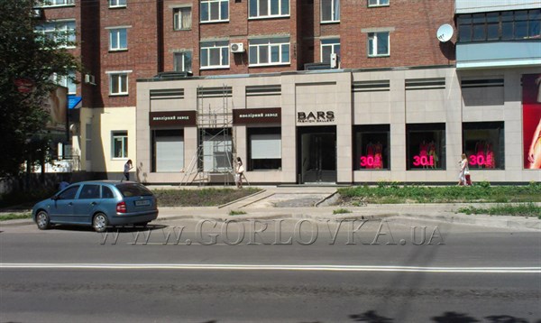 Золота больше нет: в центре Горловки закрылись практически все ювелирные салоны (ФОТОФАКТ)