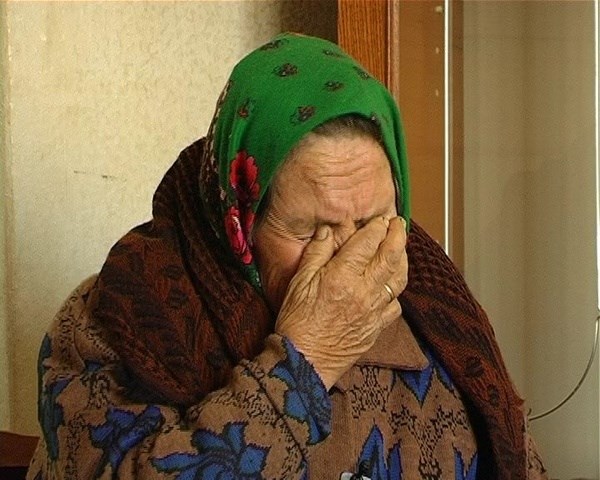 "Излечила": горловская пенсионерка отдала псевлоцелительнице 10 тысяч гривен