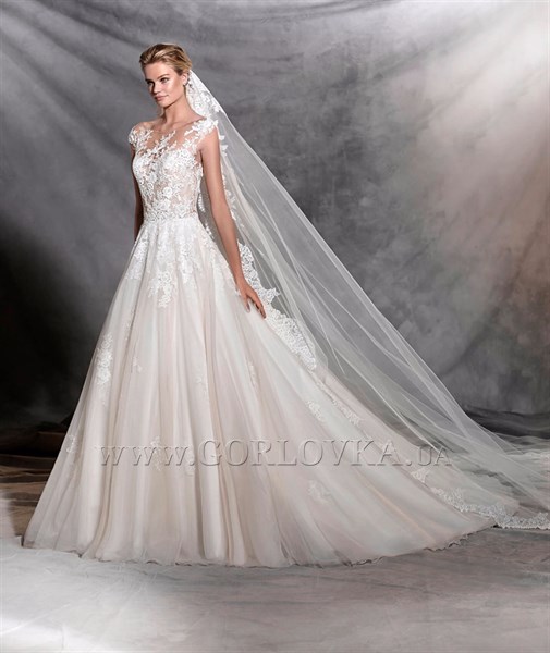 Свадебное платье для роскошной невесты