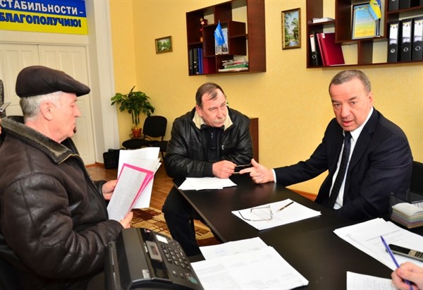 Какие обязательства взял на себя народный депутат Украины Анатолий Гончаров после встречи с горловчанами?