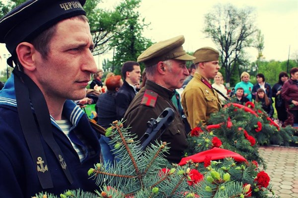 Фотопредисловие ко Дню Победы-2016 от Егора Воронова: зарисовки о людях, мысли, чувства и взгляды 