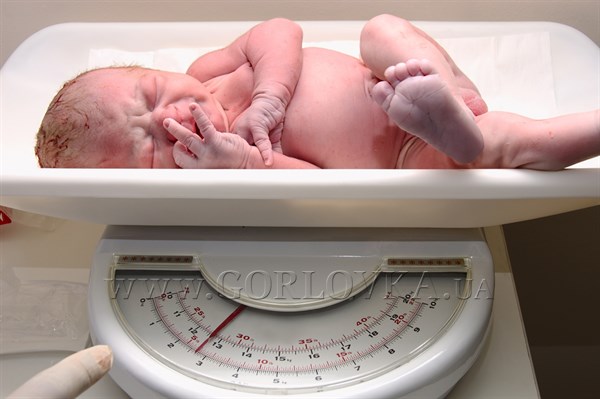 Прибавление горловчан: 16 новорожденных появились в Горловке