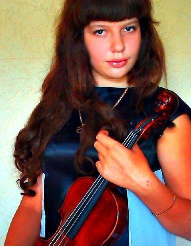 Портрет горожанина: юная горловчанка со своим талисманом – скрипкой Страдивари победила уже в 18 международных конкурсах