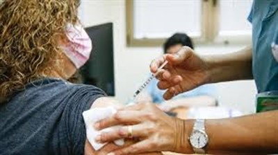 Украинские власти готовы вакцинировать жителей "ЛДНР" от коронавируса. Но им нужно выехать в Украину
