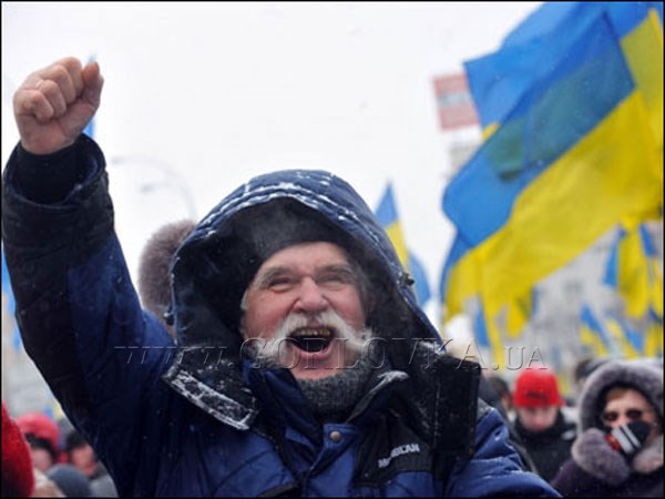 Триста активистов Партии регионов выехали из Донецкой области в Киев для поддержки Януковича 
