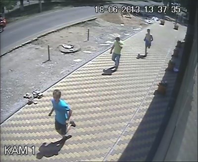 Горловская милиция ищет грабителей-подростков, сорвавших у прохожей золотую цепочку