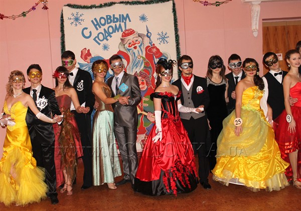 Дни вальса в Горловке: 500 пар закружились в вихре танца (+ новый конкурс от сайта Gorlovka.ua)