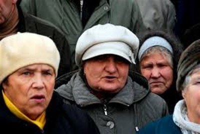 Пенсионеры из Горловки ходят окольными тропами за украинской пенсией в Торецк